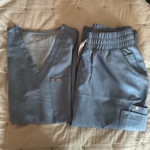 Heathered indigo figs scrub set